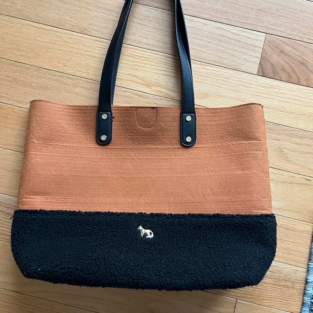 Women's Two-Tone Tote Bag in Rust and Black